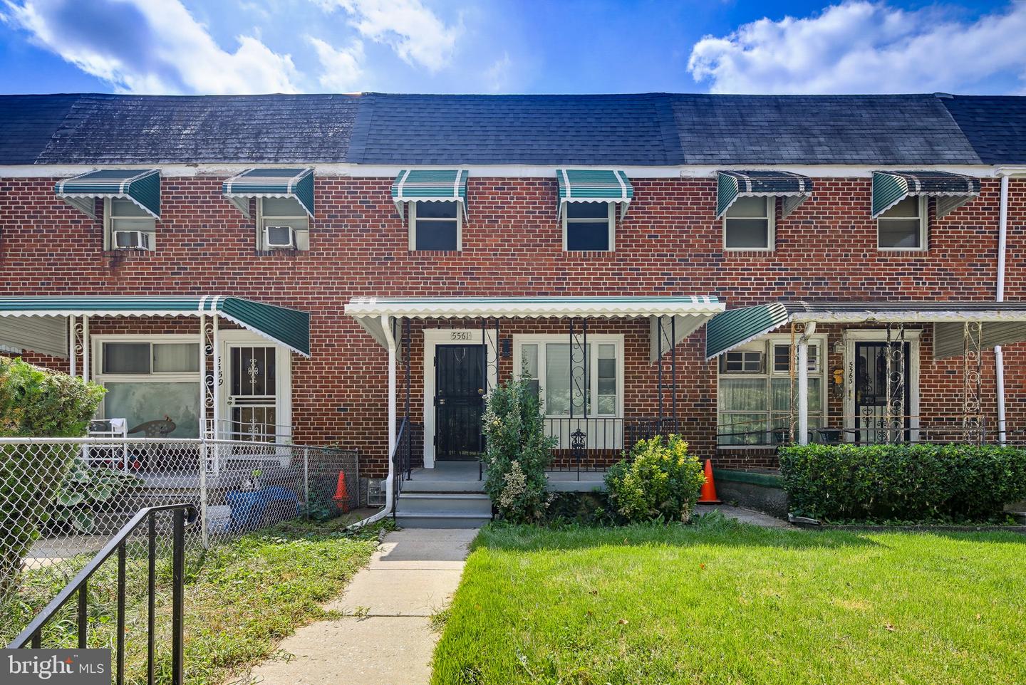 5561 Kennison Ave Property Photo 4