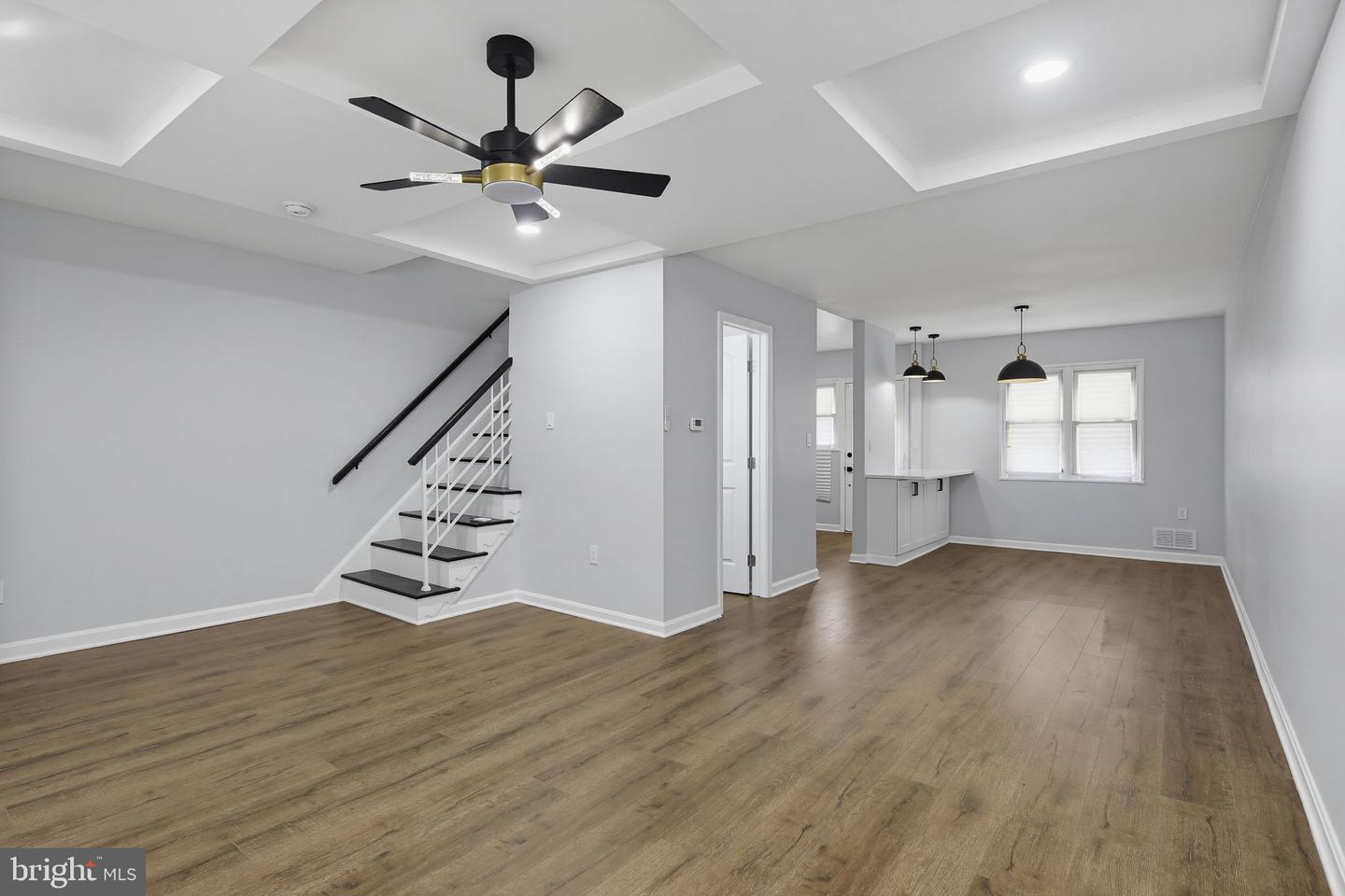 5561 Kennison Ave Property Photo 14