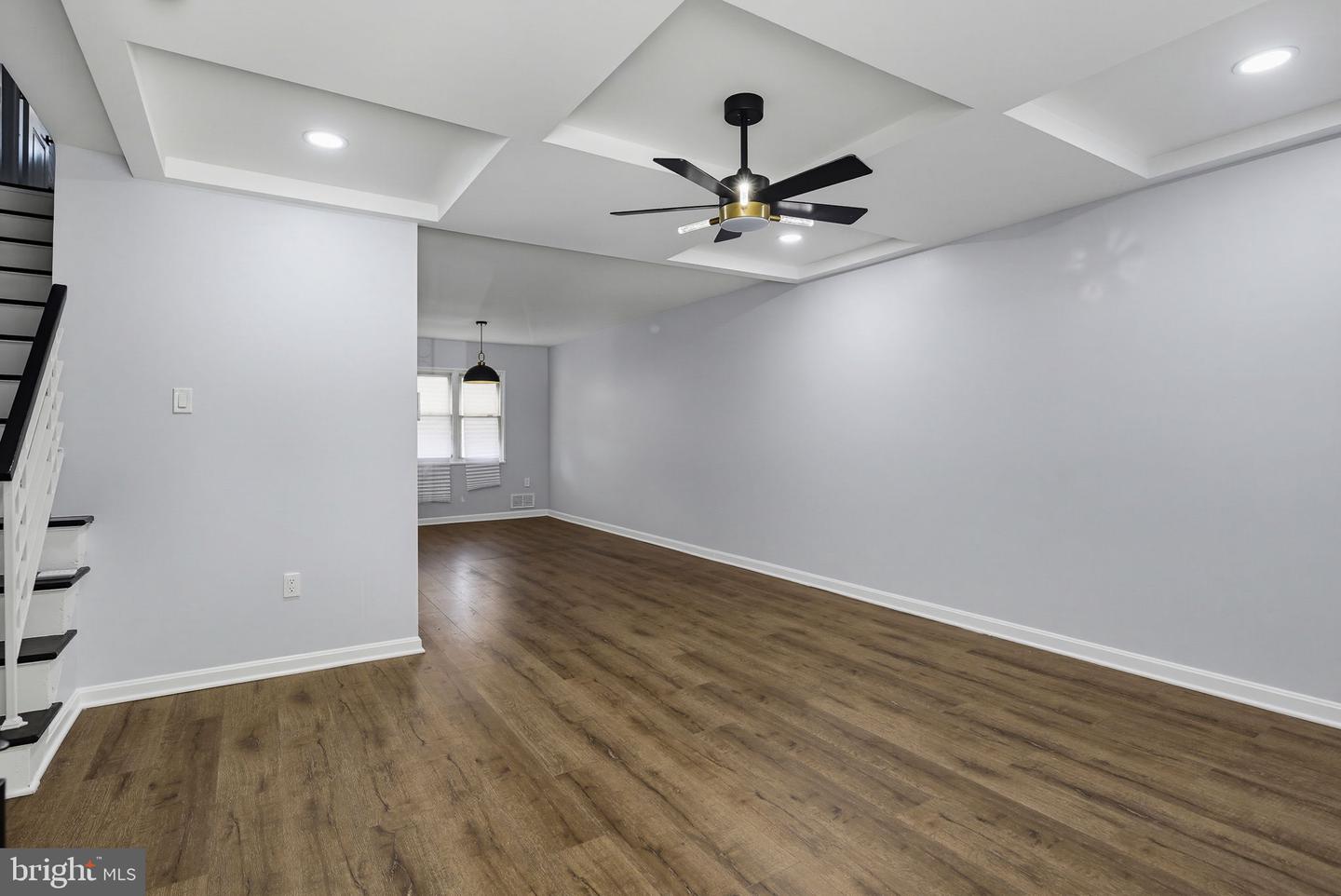 5561 Kennison Ave Property Photo 15