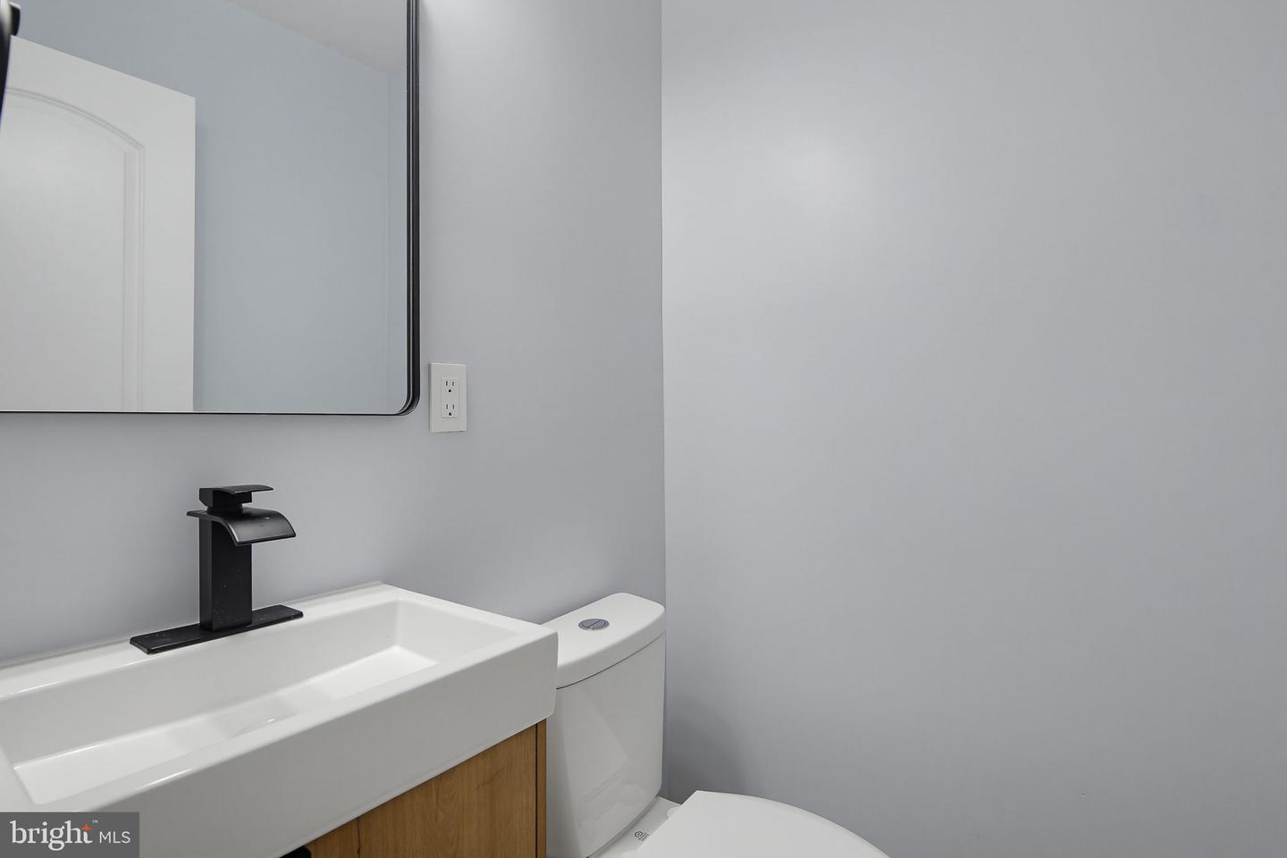 5561 Kennison Ave Property Photo 17