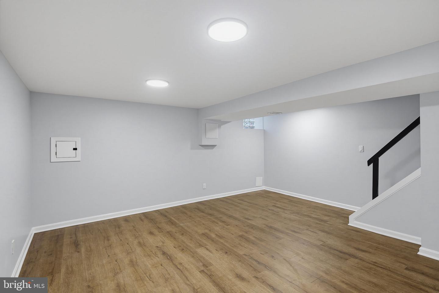 5561 Kennison Ave Property Photo 24