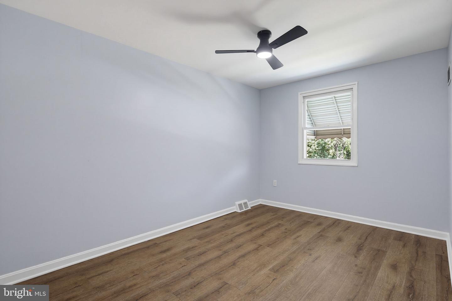5561 Kennison Ave Property Photo 26