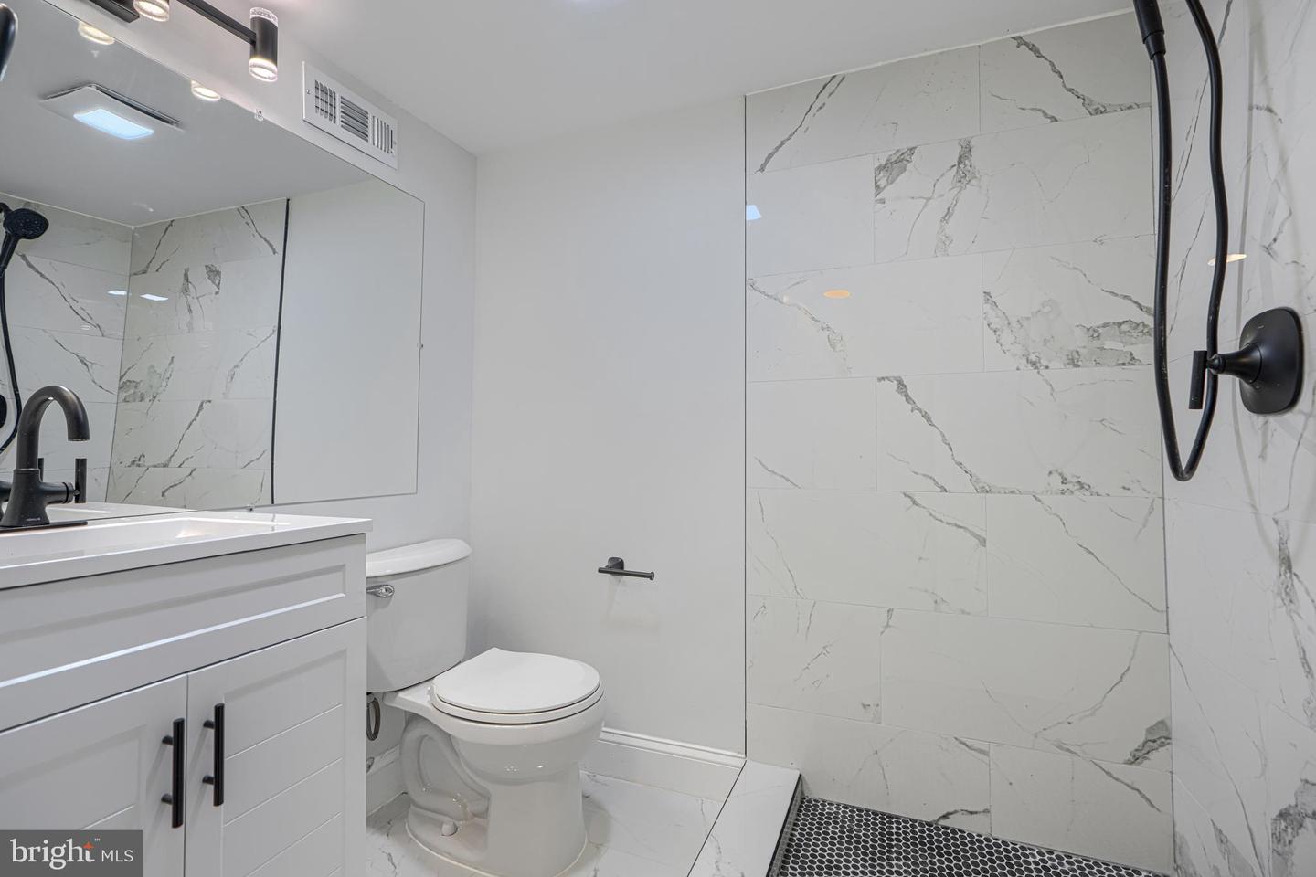810 Mount Holly St Property Photo 32