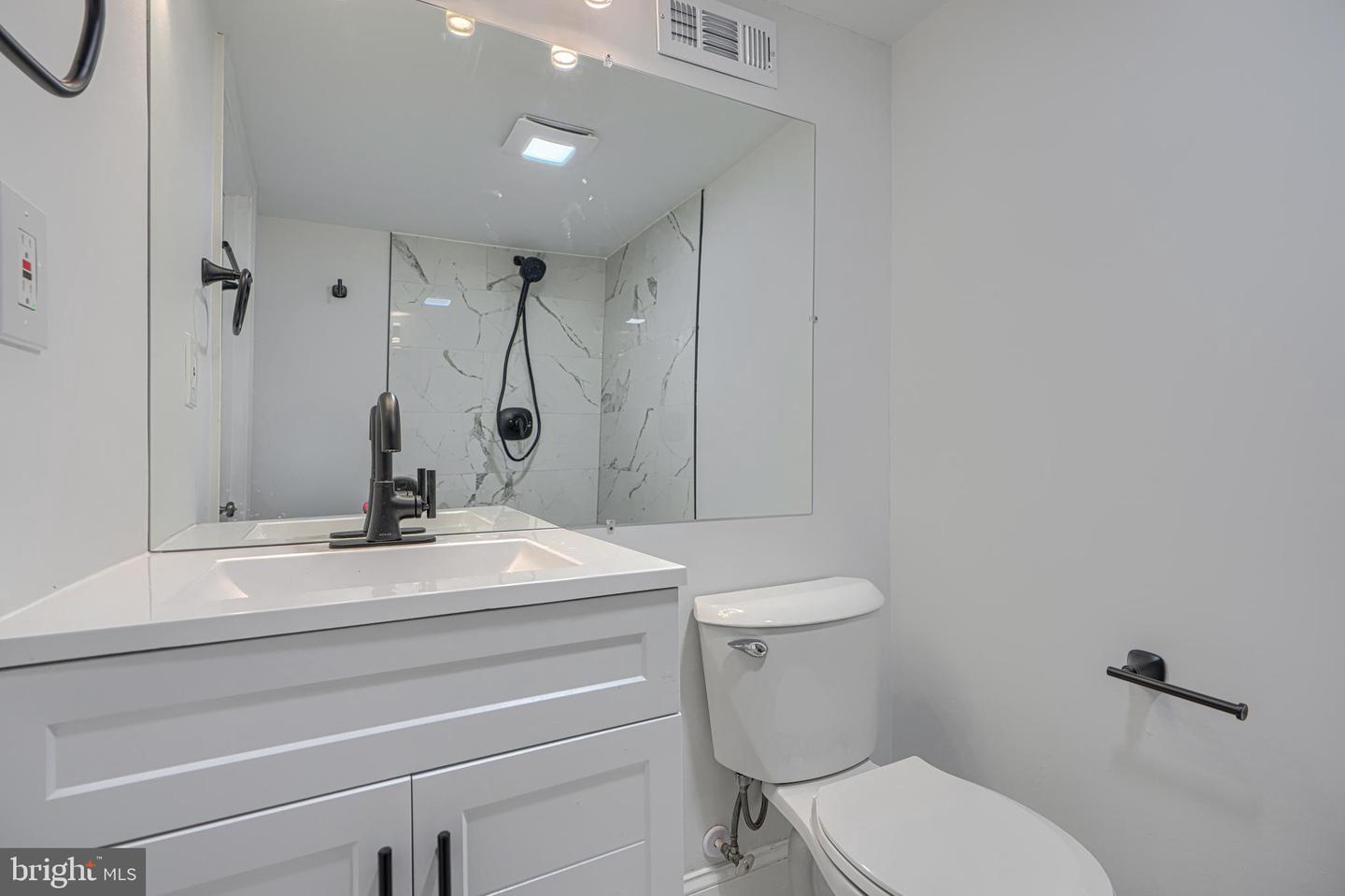 810 Mount Holly St Property Photo 34