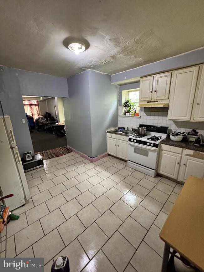 1411 N Rosedale St Property Photo 7