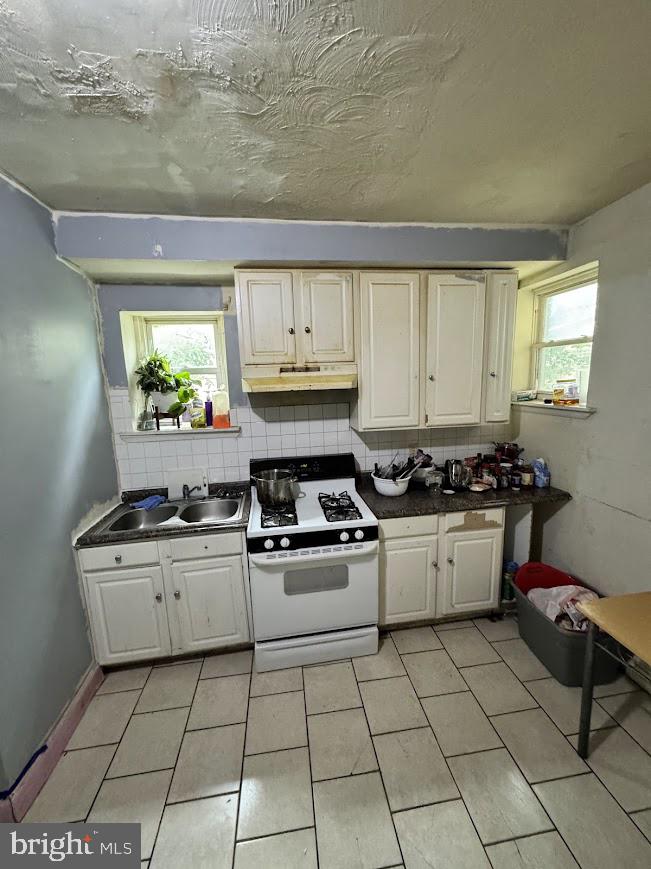 1411 N Rosedale St Property Photo 9