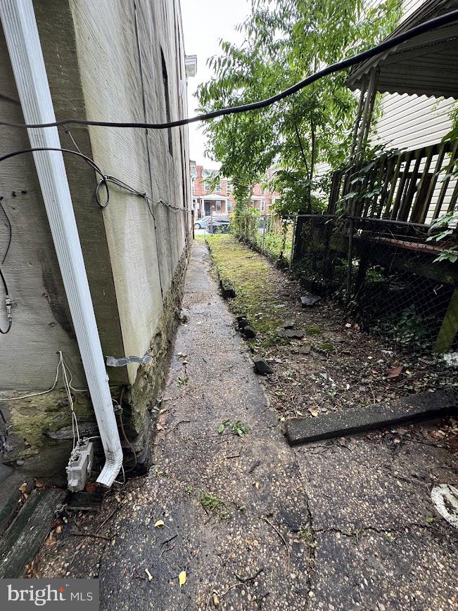 1411 N Rosedale St Property Photo 12