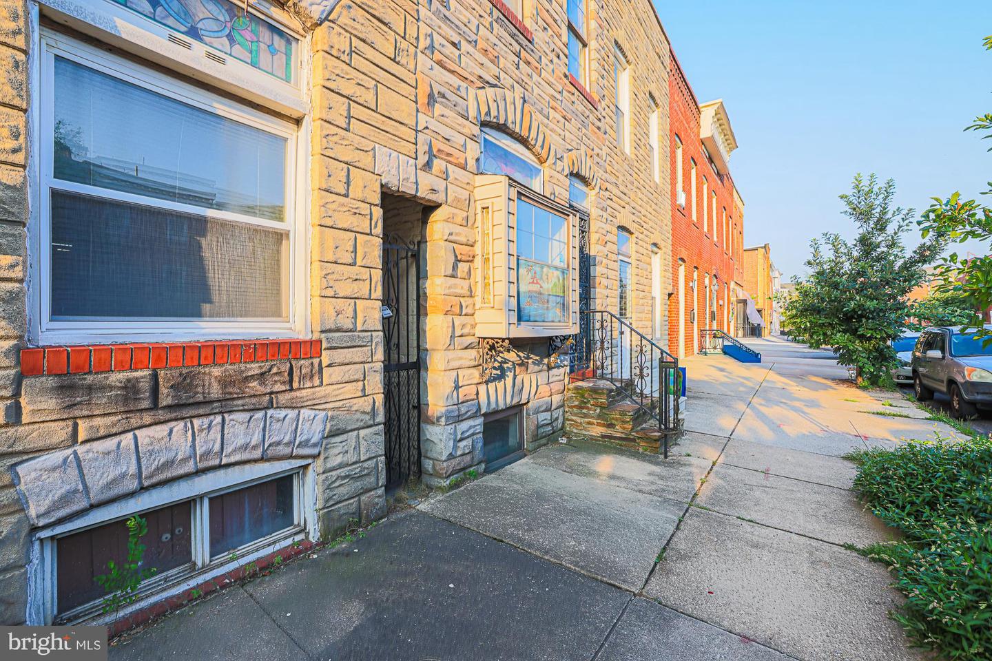 2421 Fait Ave Property Photo 3