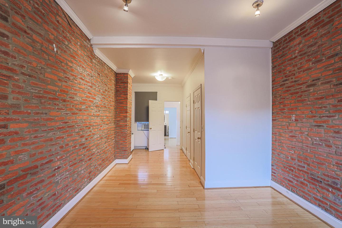 2421 Fait Ave Property Photo 12