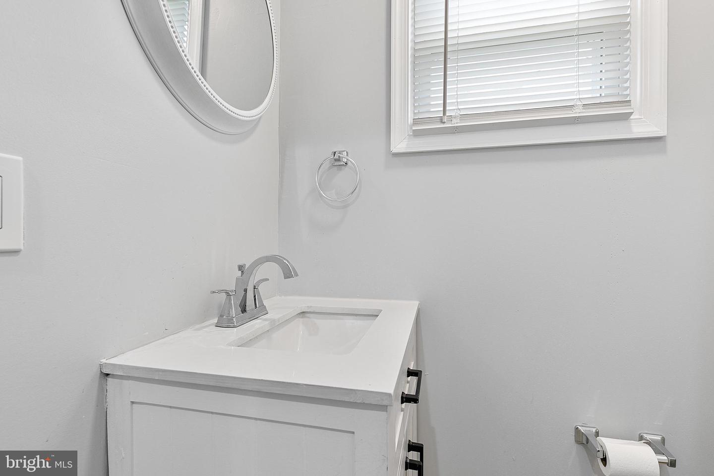 711 Woodbourne Ave Property Photo 25