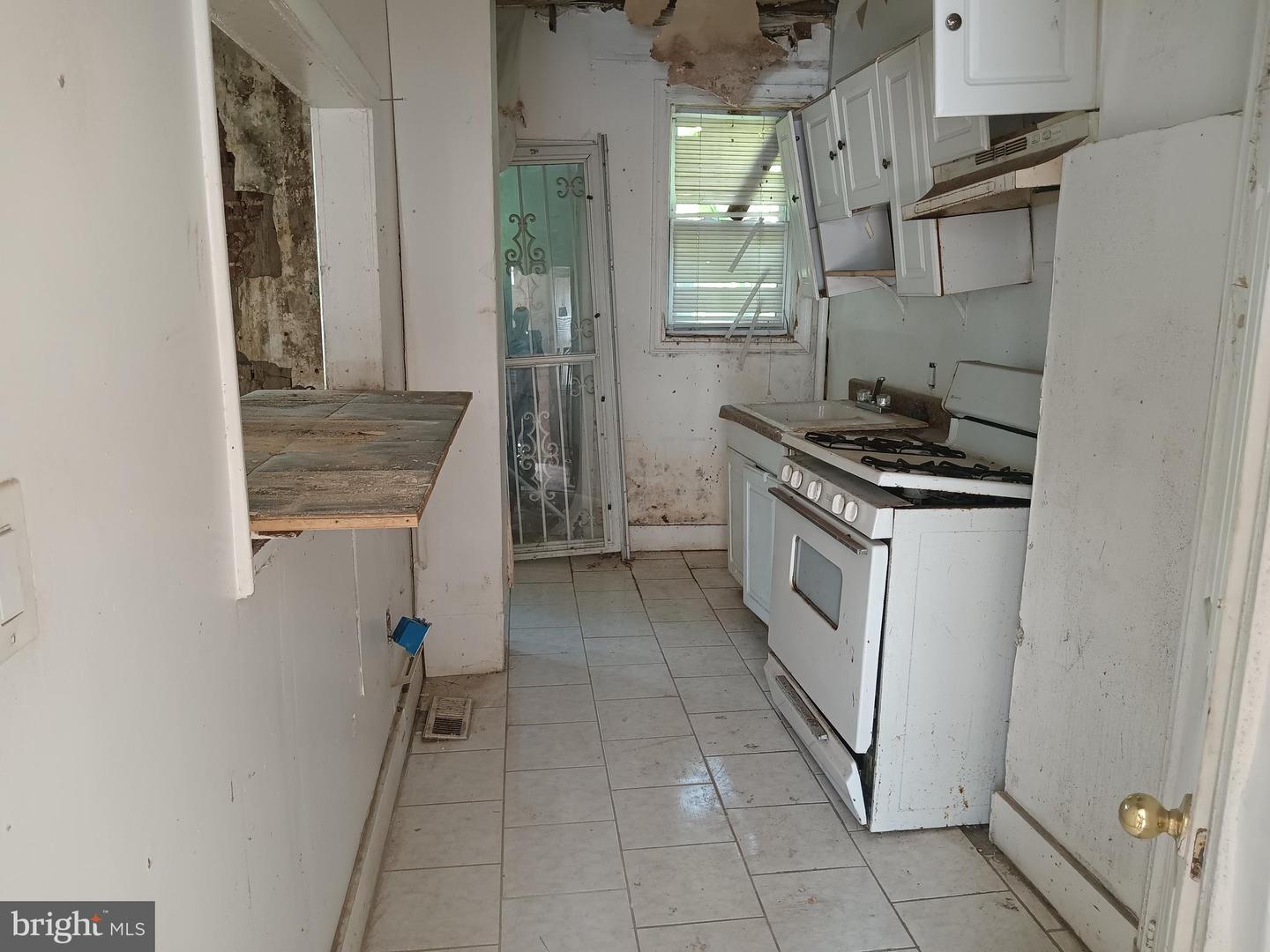 3916 Ridgewood Ave Property Photo 8
