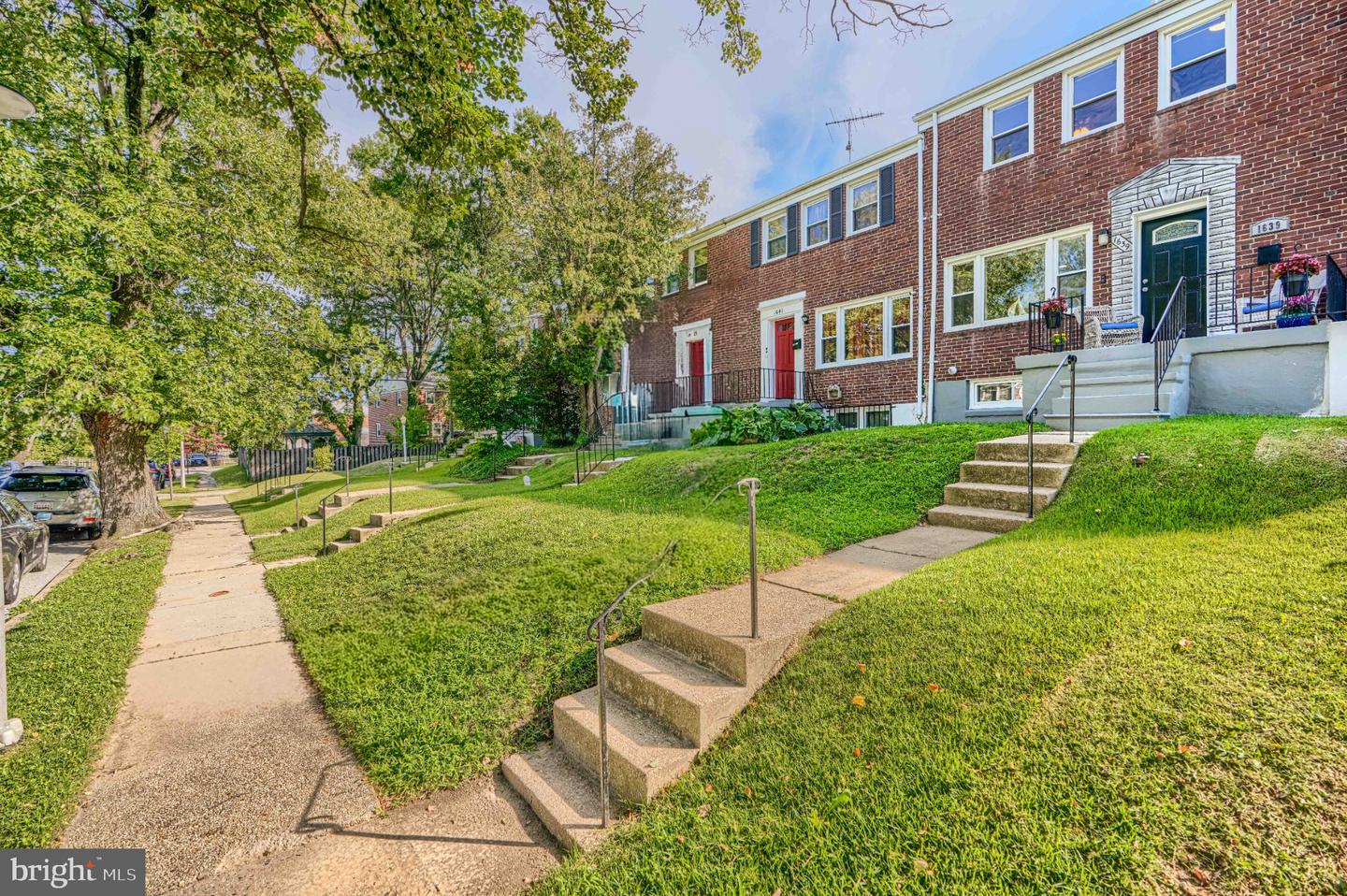 1639 Walterswood Rd Property Photo 2
