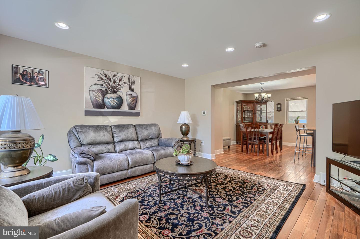 1639 Walterswood Rd Property Photo 8