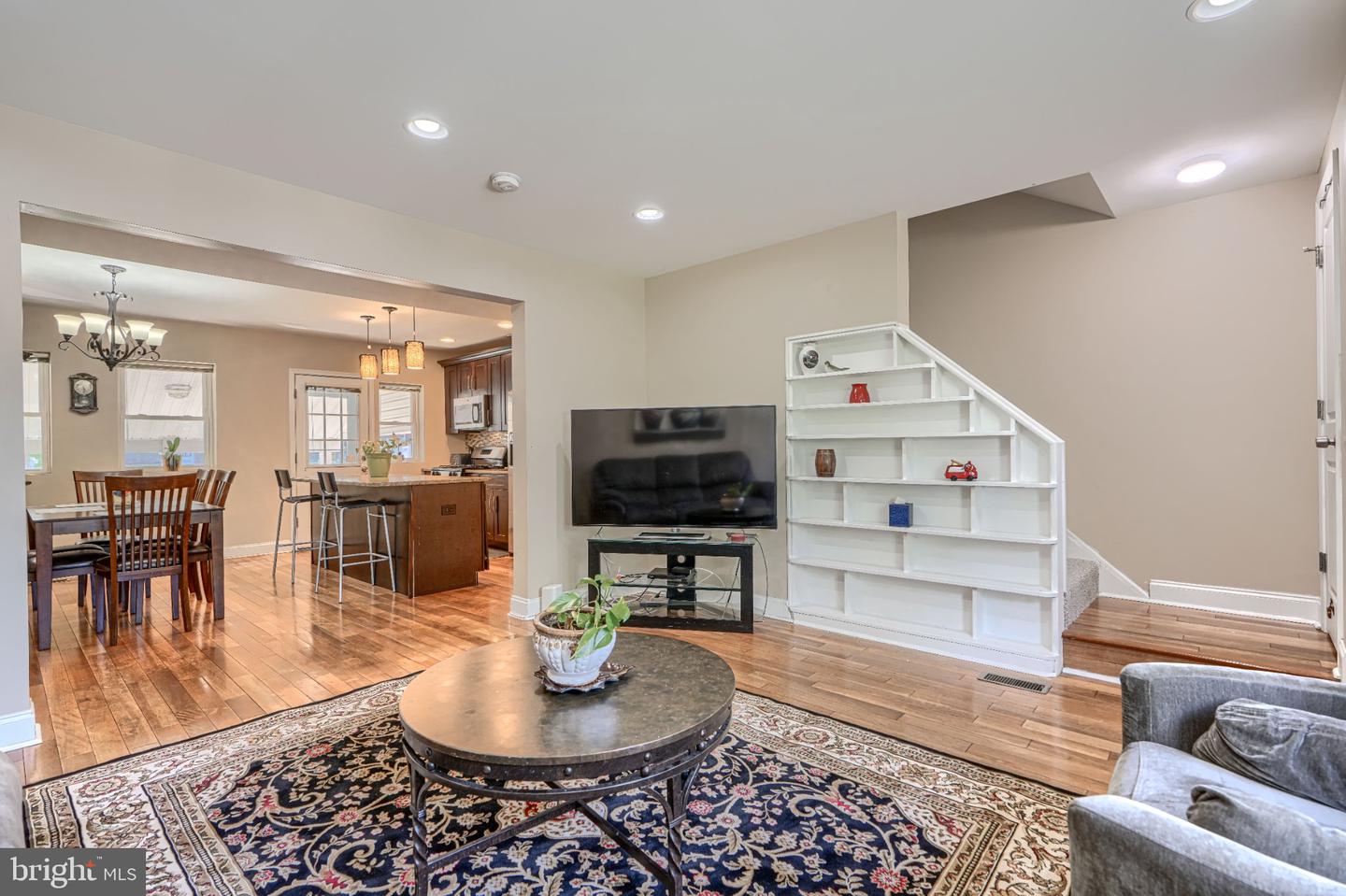 1639 Walterswood Rd Property Photo 11