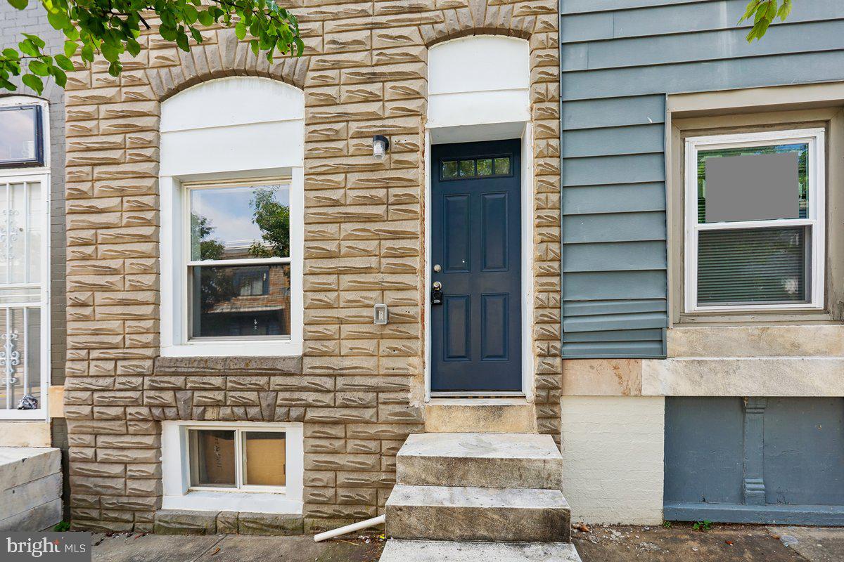 2615 MONUMENT ST Property Photo 1