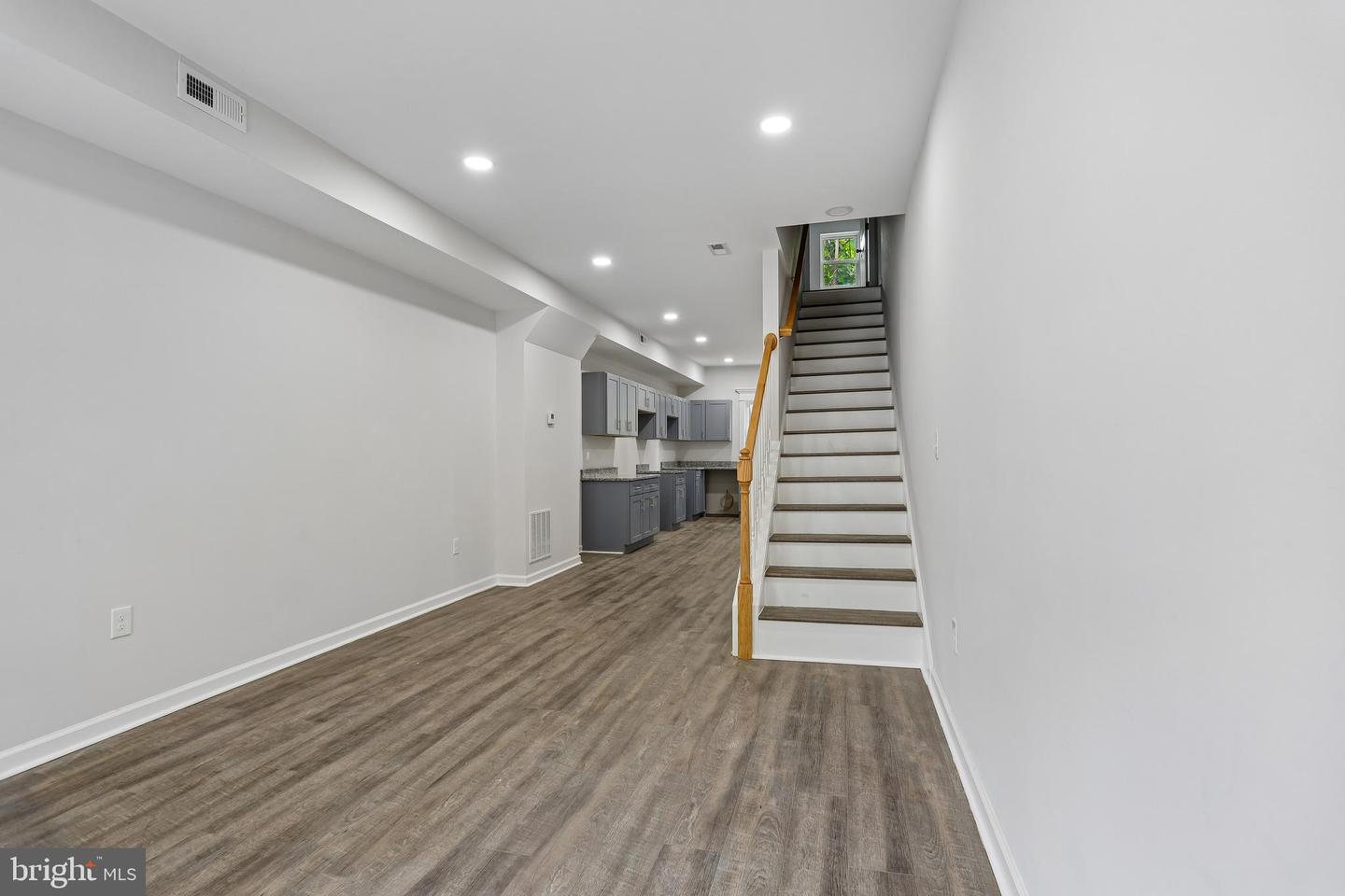 2615 Monument St Property Photo 4