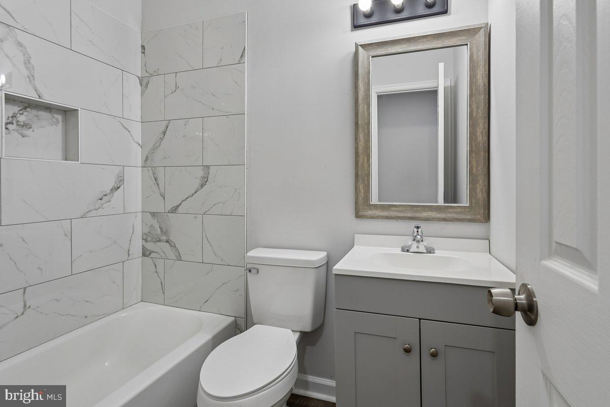 2615 Monument St Property Photo 14