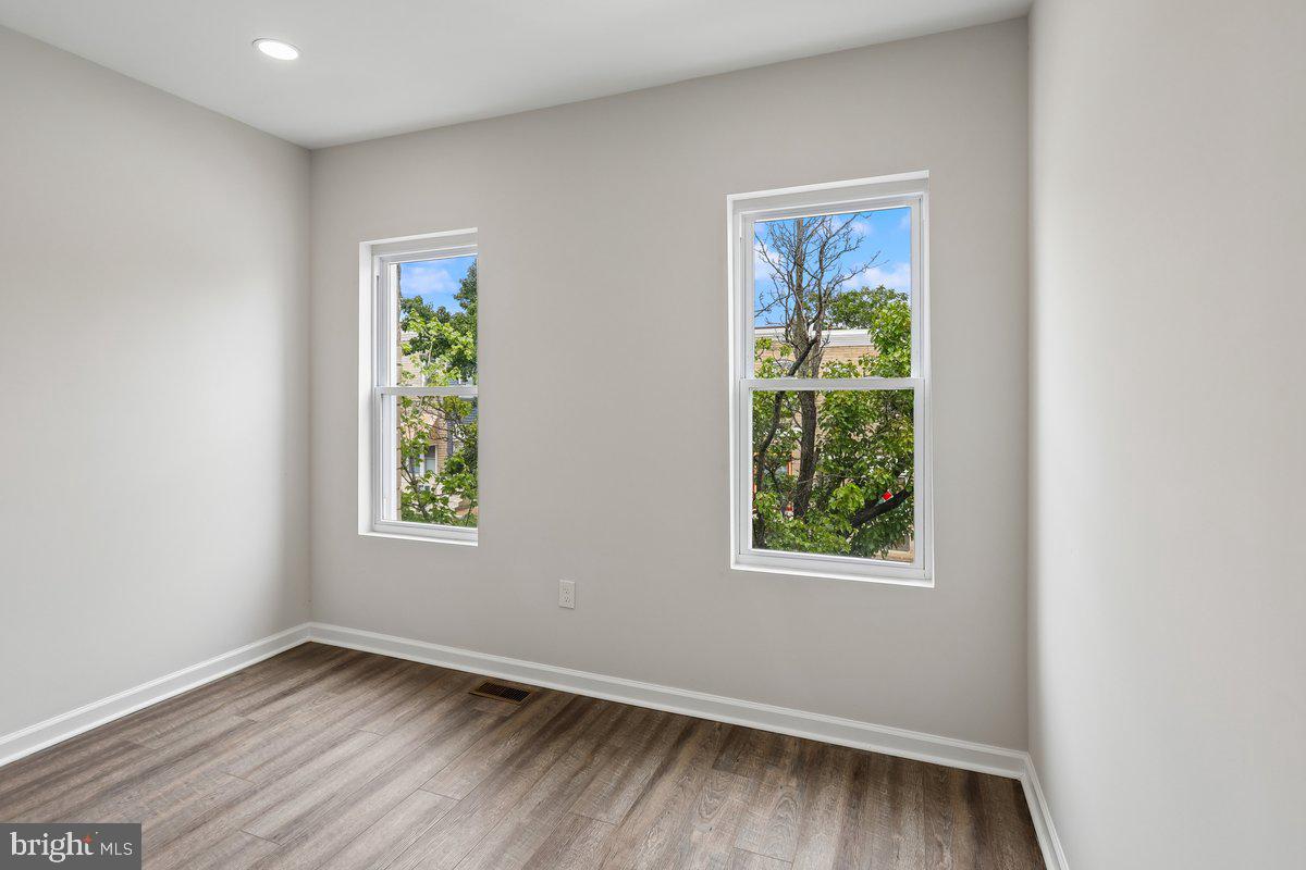 2615 Monument St Property Photo 19