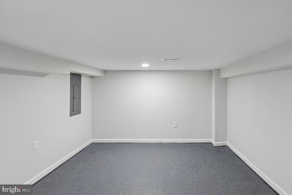 2615 Monument St Property Photo 23