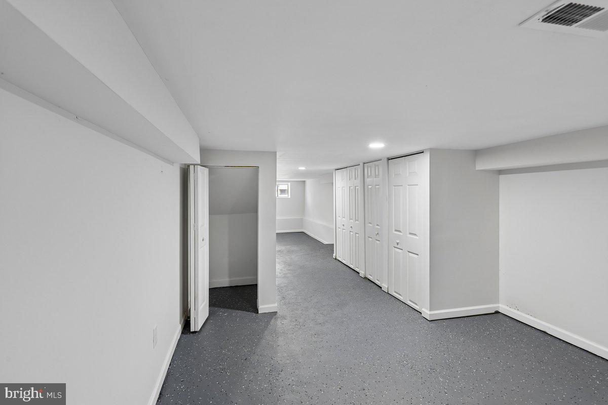 2615 Monument St Property Photo 27
