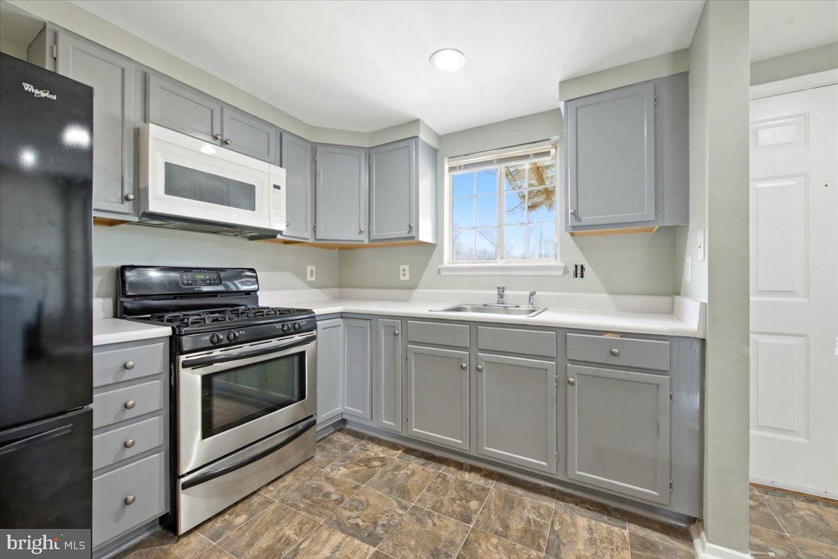3426 Round Rd Property Photo 8