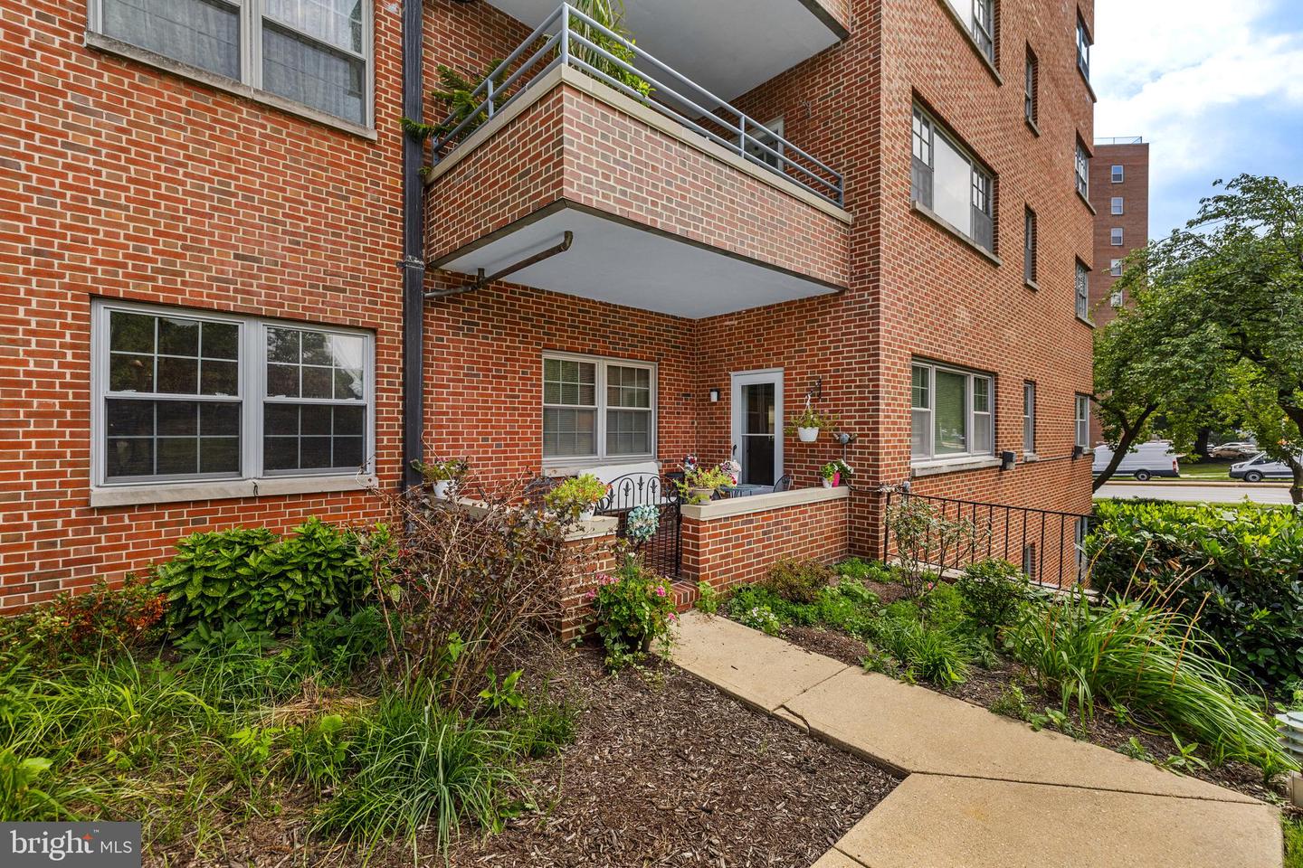3601 GREENWAY #205 Property Photo 1