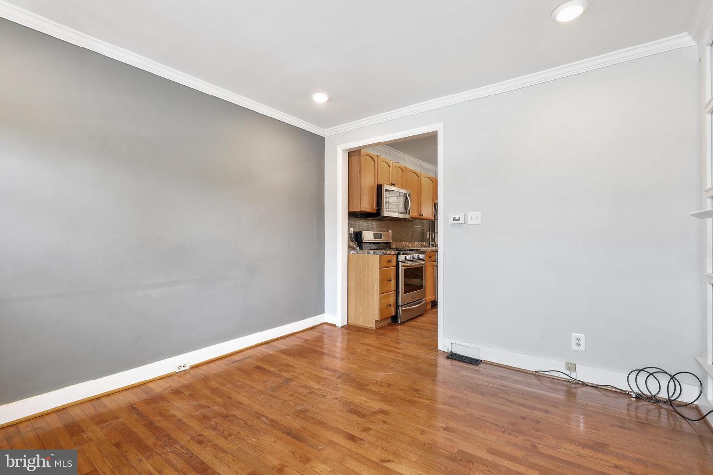 803 S Hanover St Property Photo 5