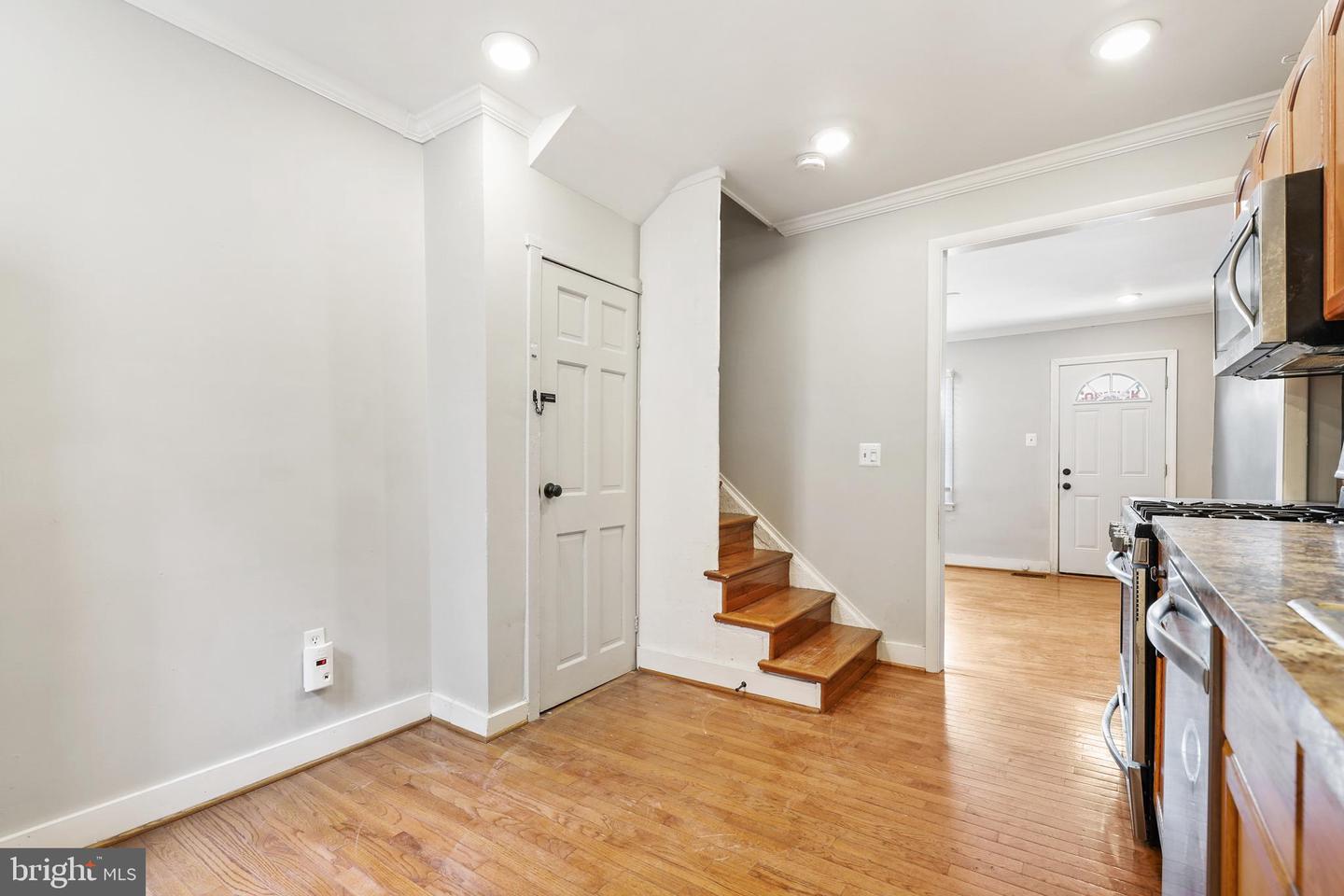 803 S Hanover St Property Photo 11