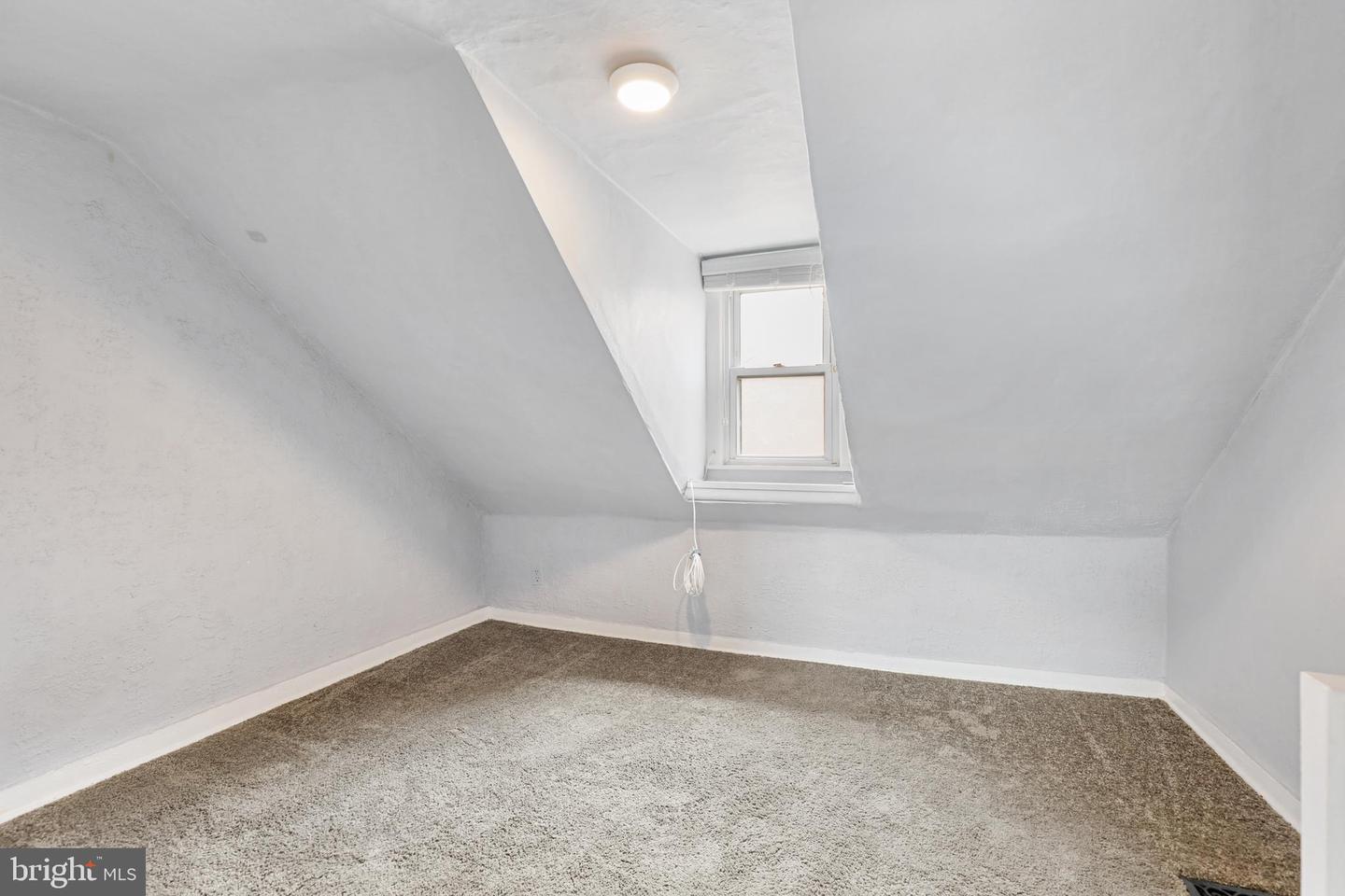 803 S Hanover St Property Photo 17