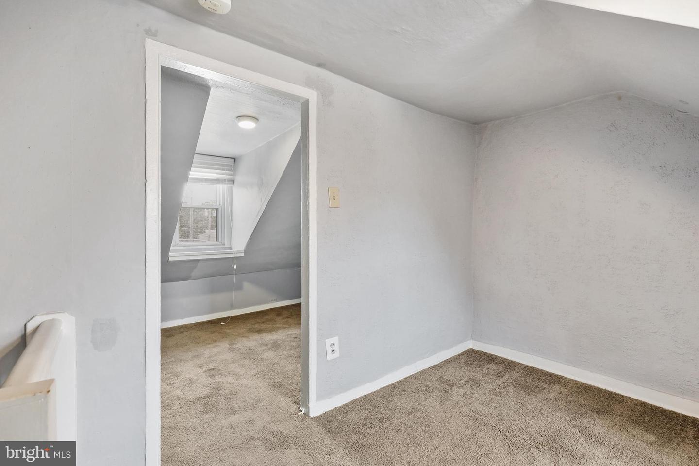 803 S Hanover St Property Photo 18