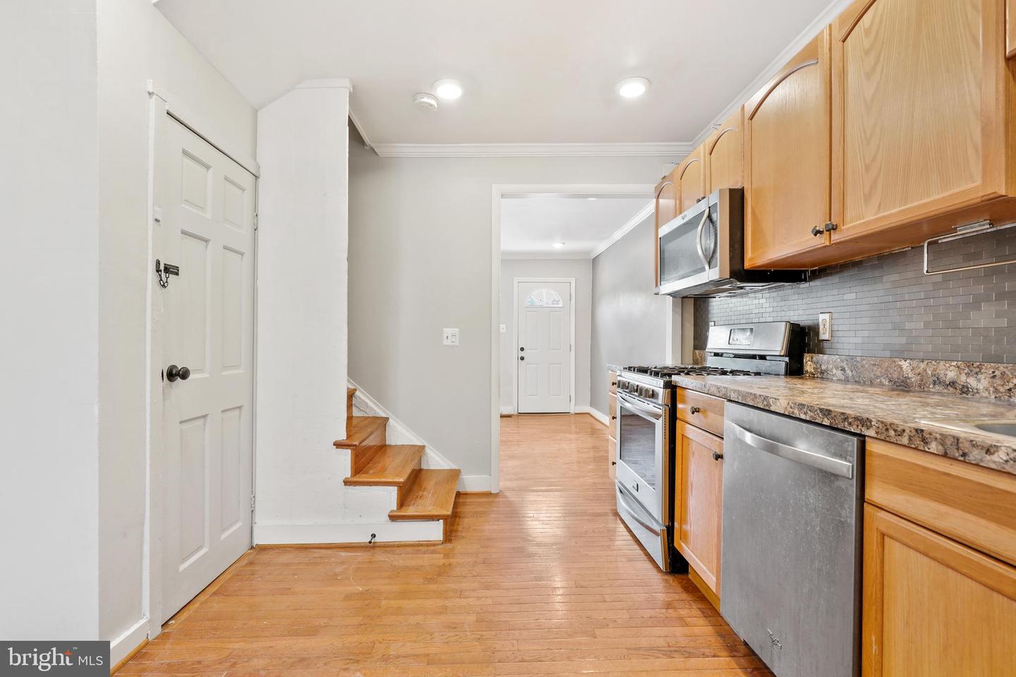 803 S Hanover St Property Photo 19