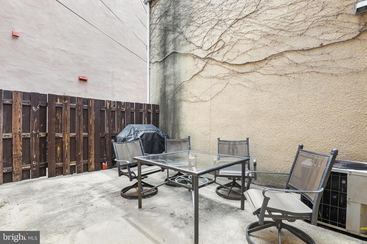 803 S Hanover St Property Photo 22