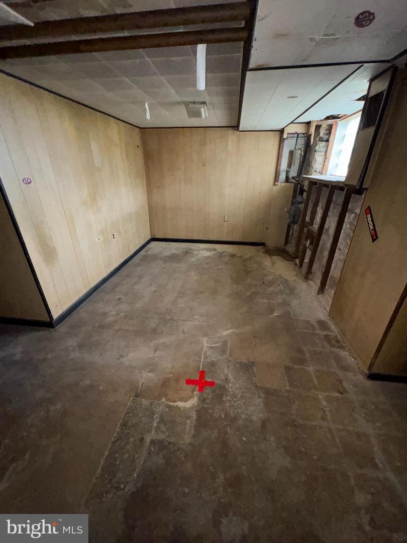 13 S Rosedale St Property Photo 8
