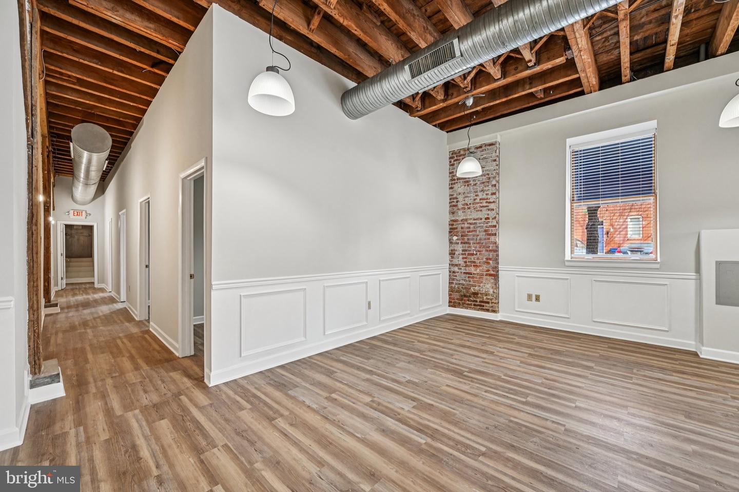 720 Montford Ave S #100 Property Photo 4