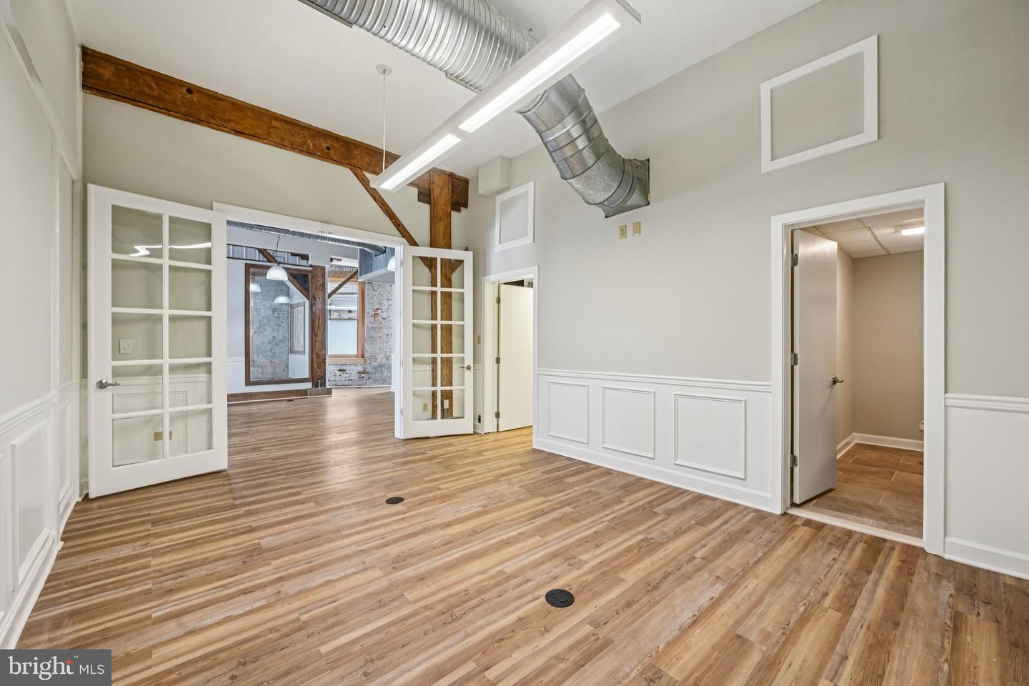 720 Montford Ave S #100 Property Photo 7