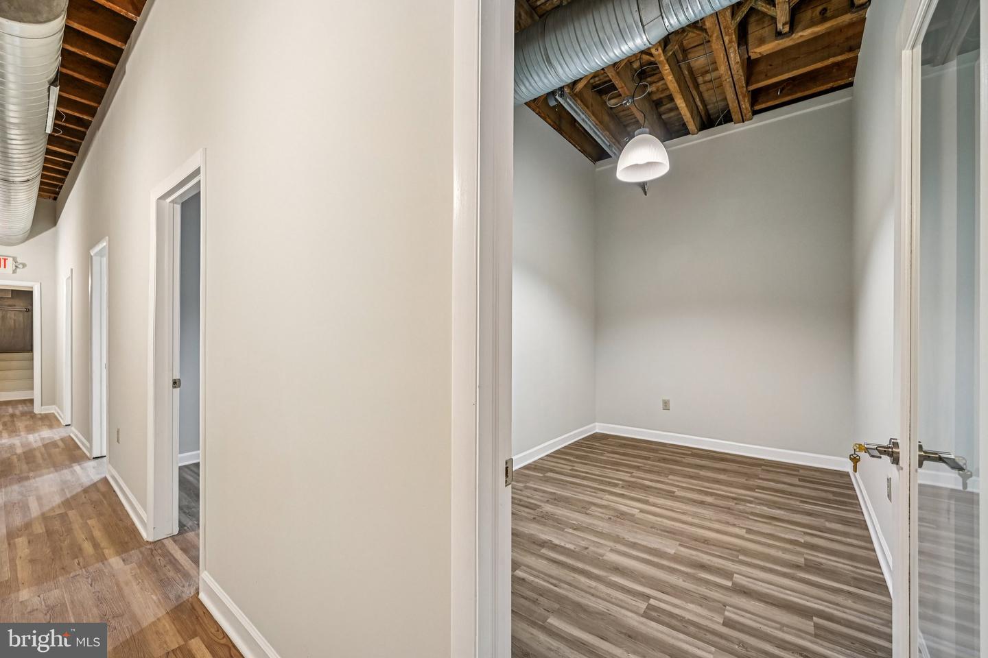 720 Montford Ave S #100 Property Photo 13