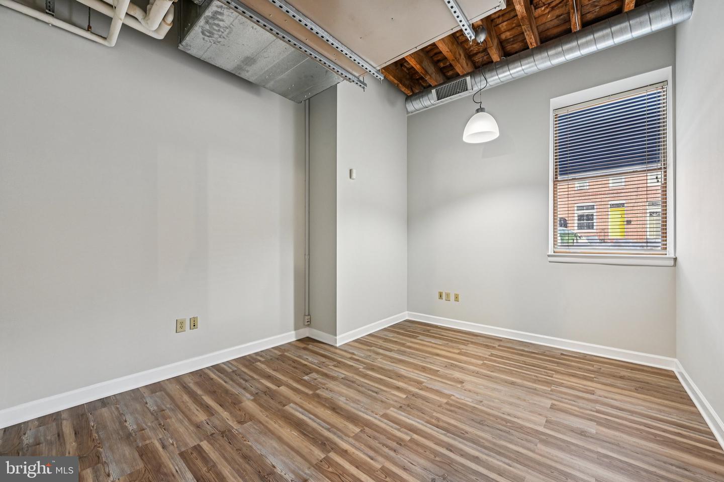 720 Montford Ave S #100 Property Photo 17