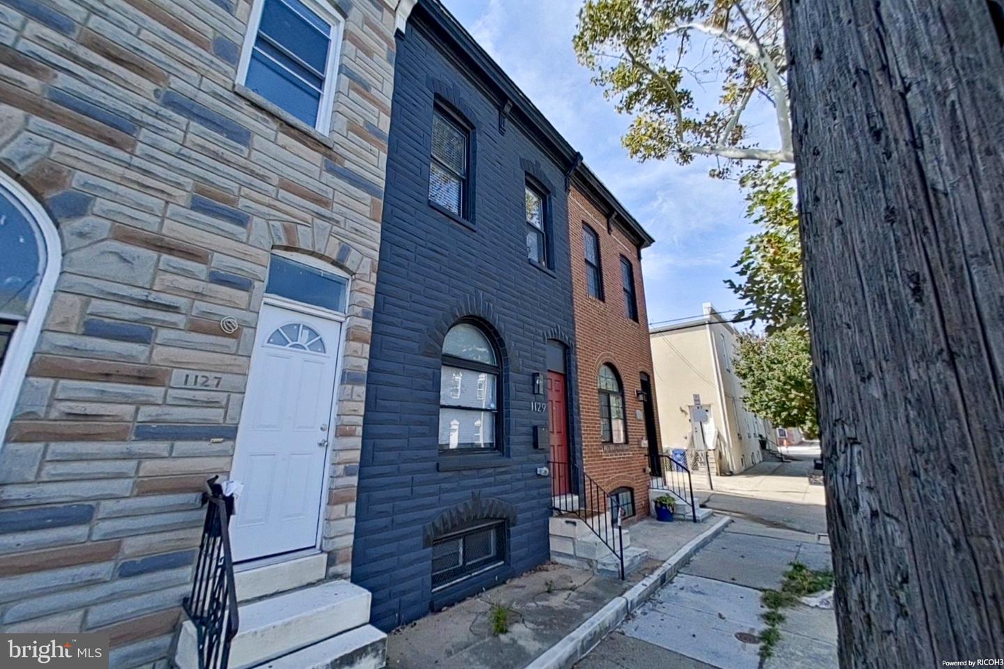 1129 W Ostend St Property Photo 2