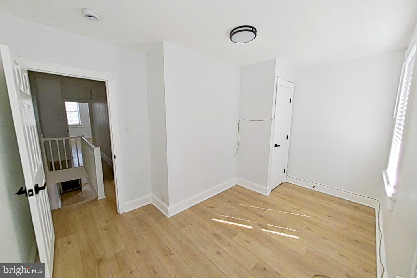1129 W Ostend St Property Photo 14