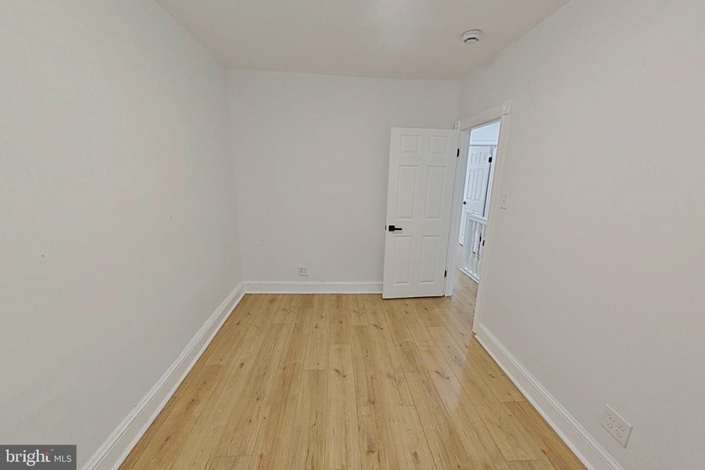 1129 W Ostend St Property Photo 19