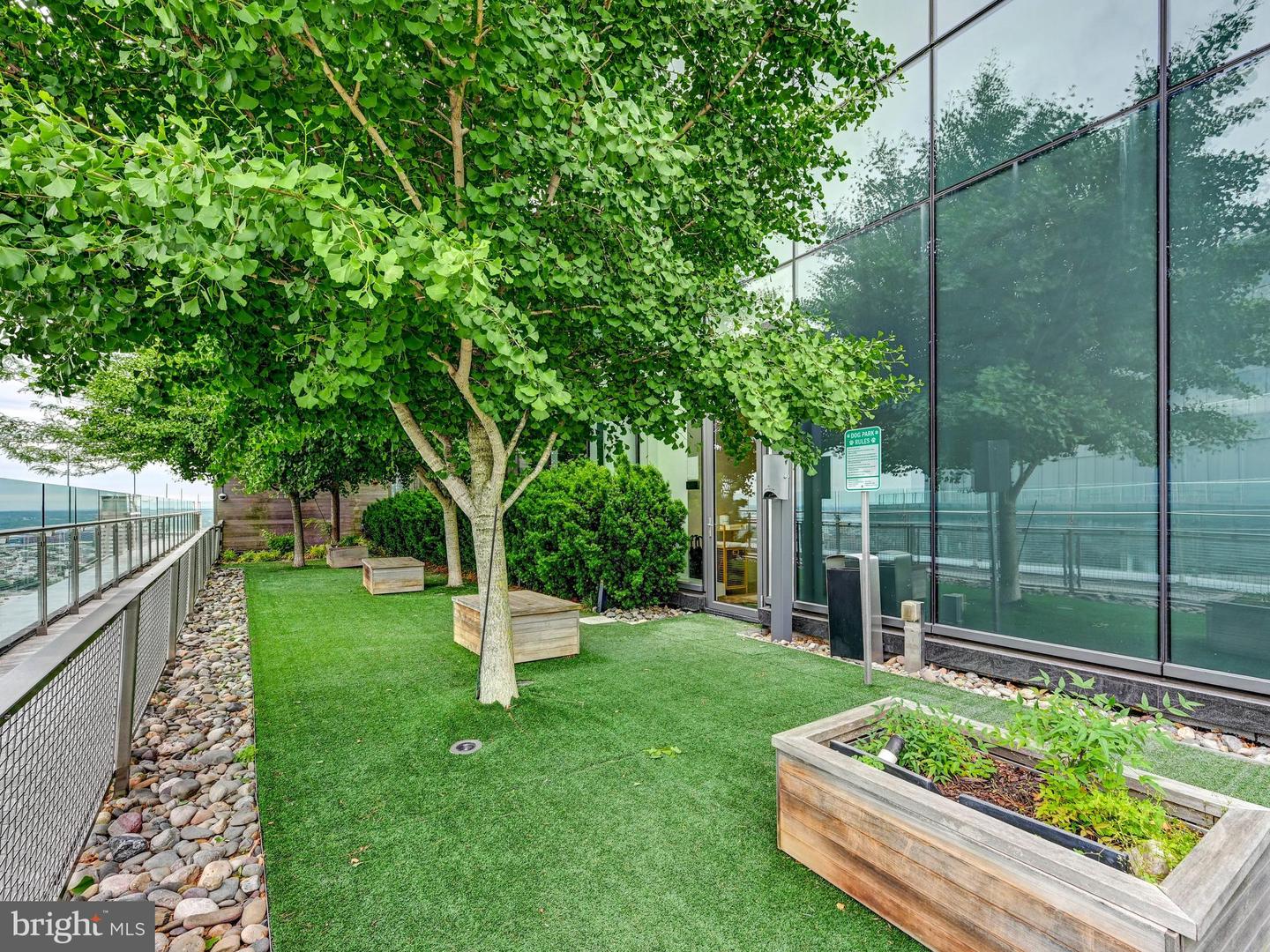 300 International Dr #2307 Property Photo 25