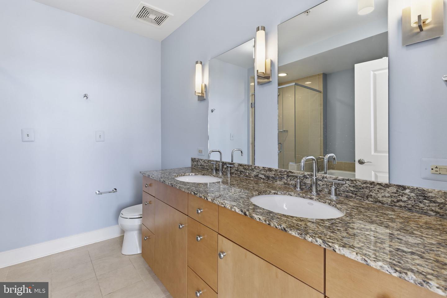 675 President St #1406 Property Photo 15