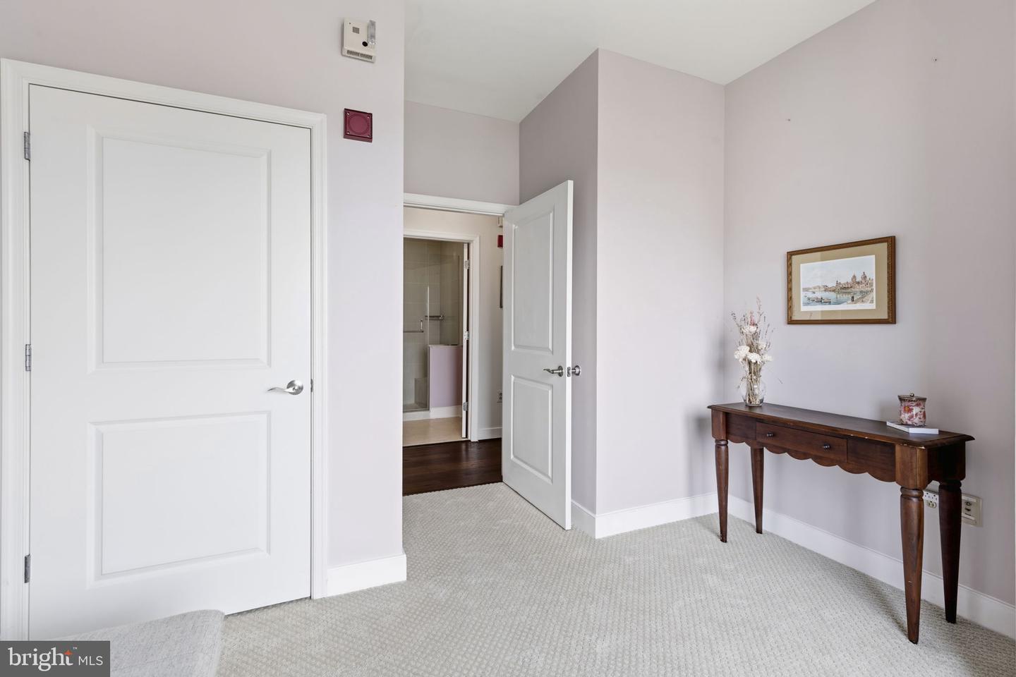 675 President St #1406 Property Photo 18