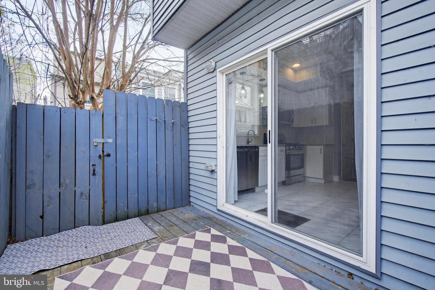 1429 Olive St Property Photo 8