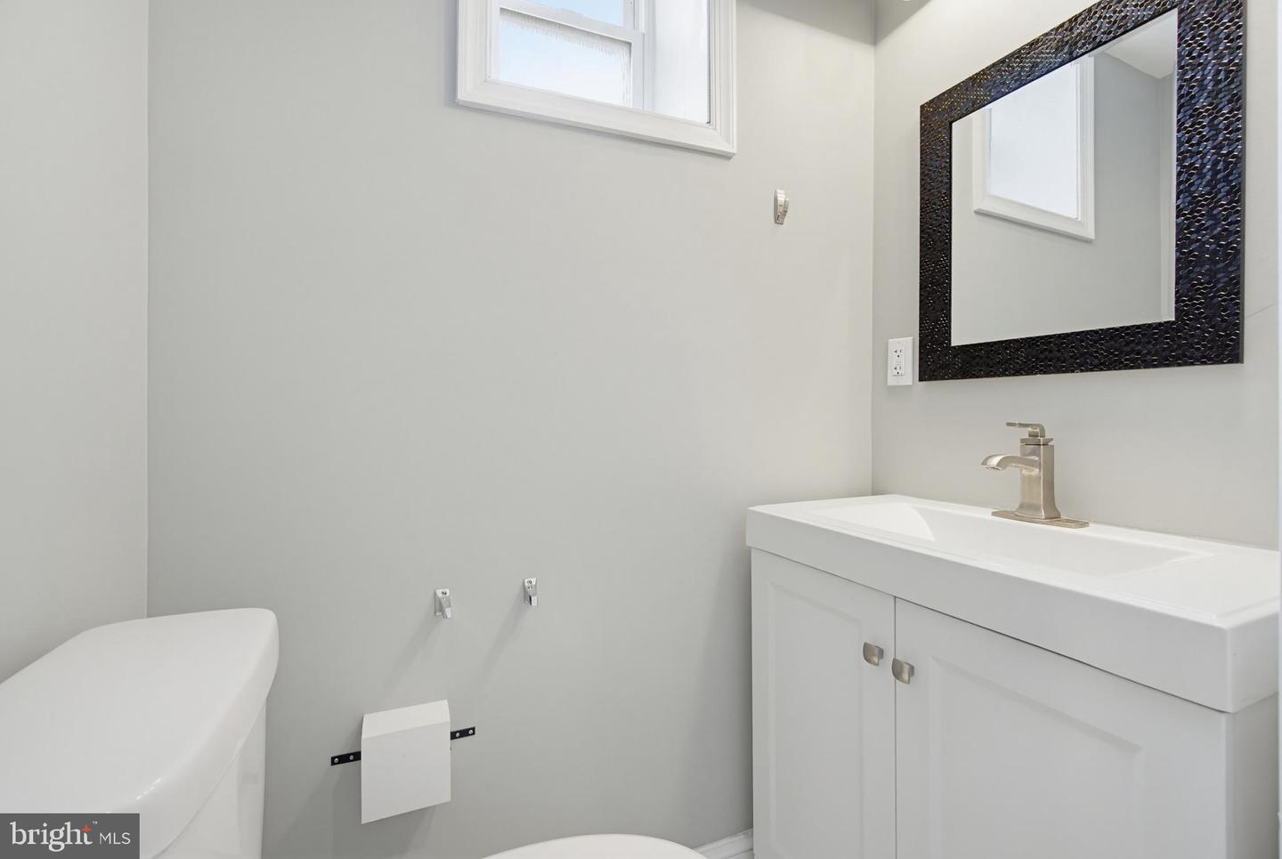 1429 Olive St Property Photo 10