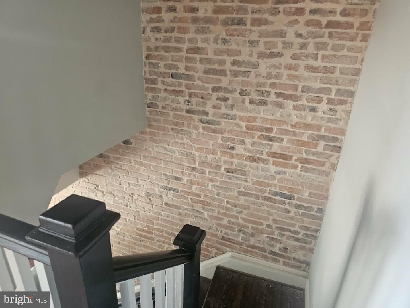 413 Lyndhurst St Property Photo 13