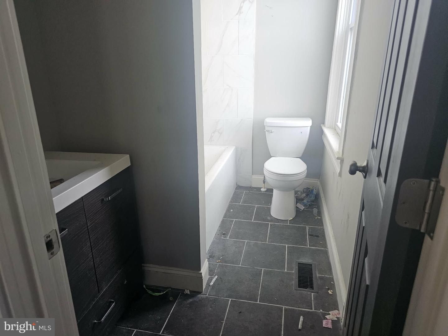 413 Lyndhurst St Property Photo 17