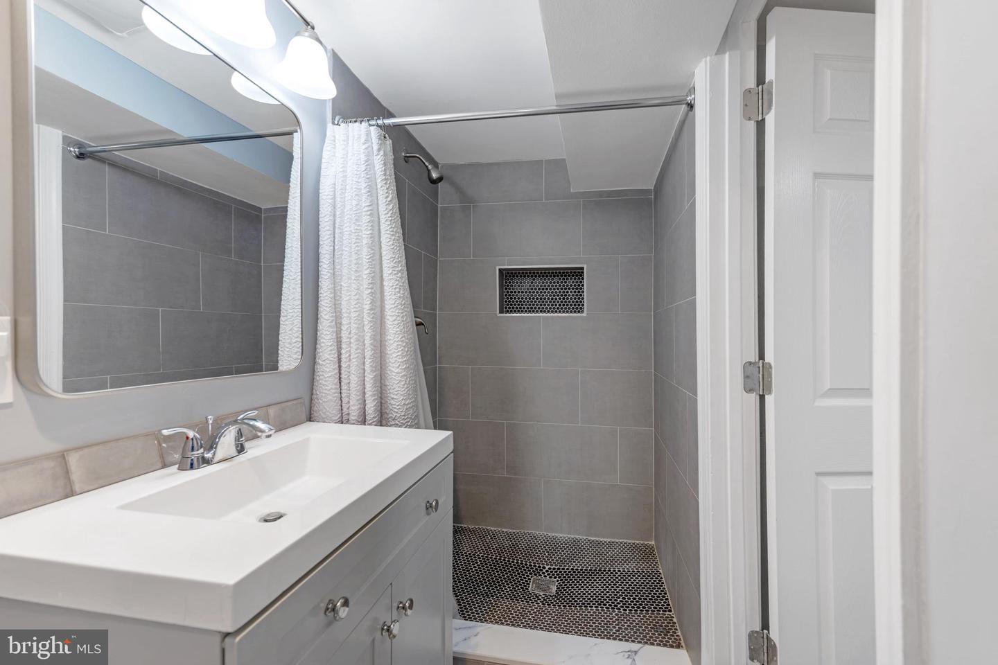 701 Roundview Rd Property Photo 19