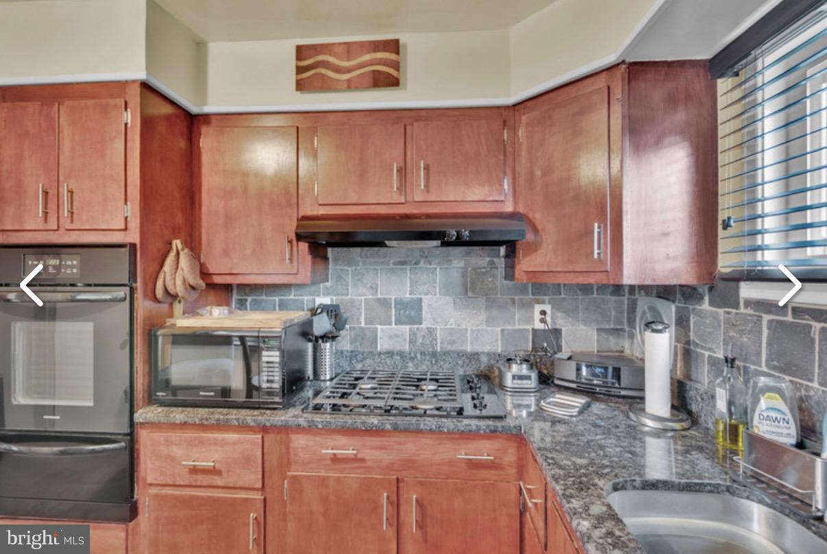 1110 Hollen Rd Property Photo 11