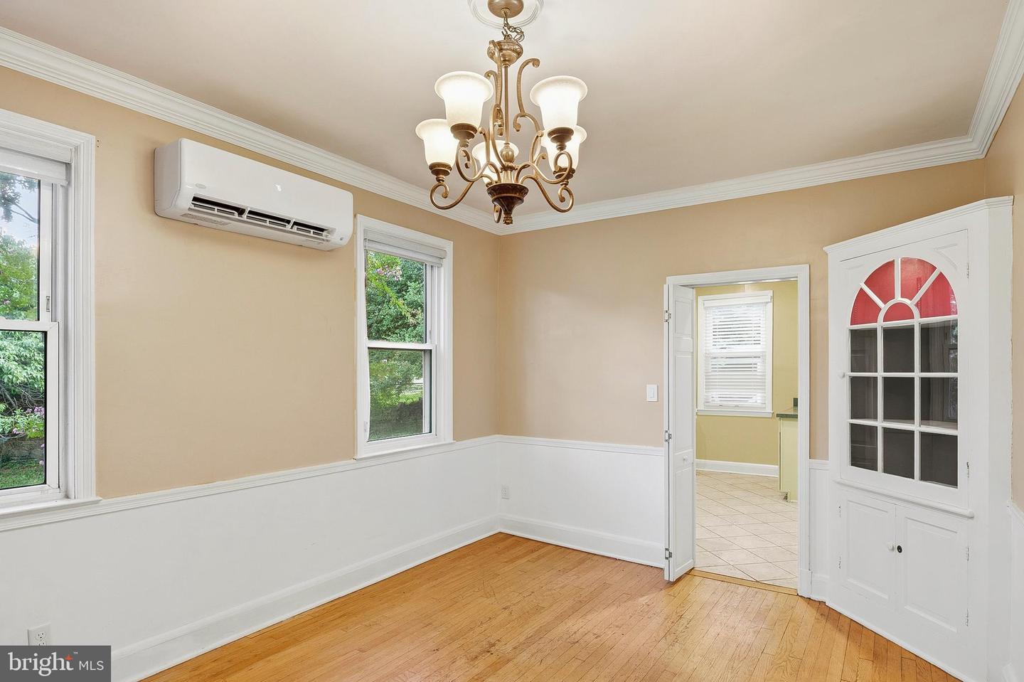 306 Kingston Rd Property Photo 11